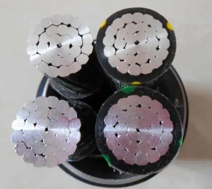 廣州南洋電纜廠家為大家講解一下電線電纜的基本生產(chǎn)流程.jpg 廣州南洋電纜廠家為大家講解一下電線電纜的基本生產(chǎn)流程.jpg